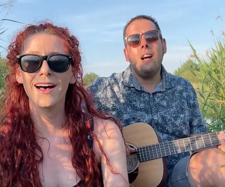 Pauline en Mark Arms of a woman